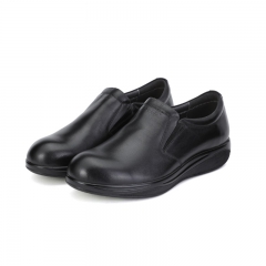 Decom卸力皮鞋 型號：M18556 黑色